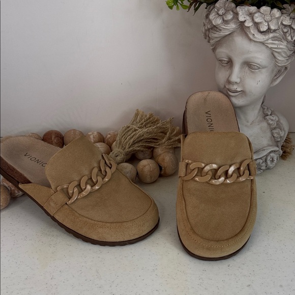 Vionic Georgie Suede Chain-Trim Mules in Tan Size 6 - Picture 2 of 9